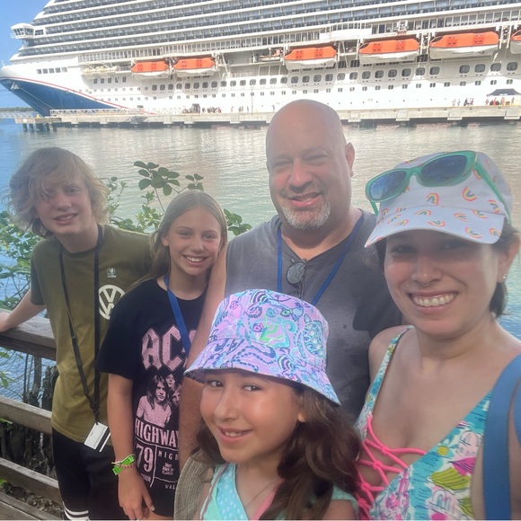 Meet your Posher, Nanette - Picture 8 of 8